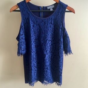 Market and Spruce cold shoulder top.